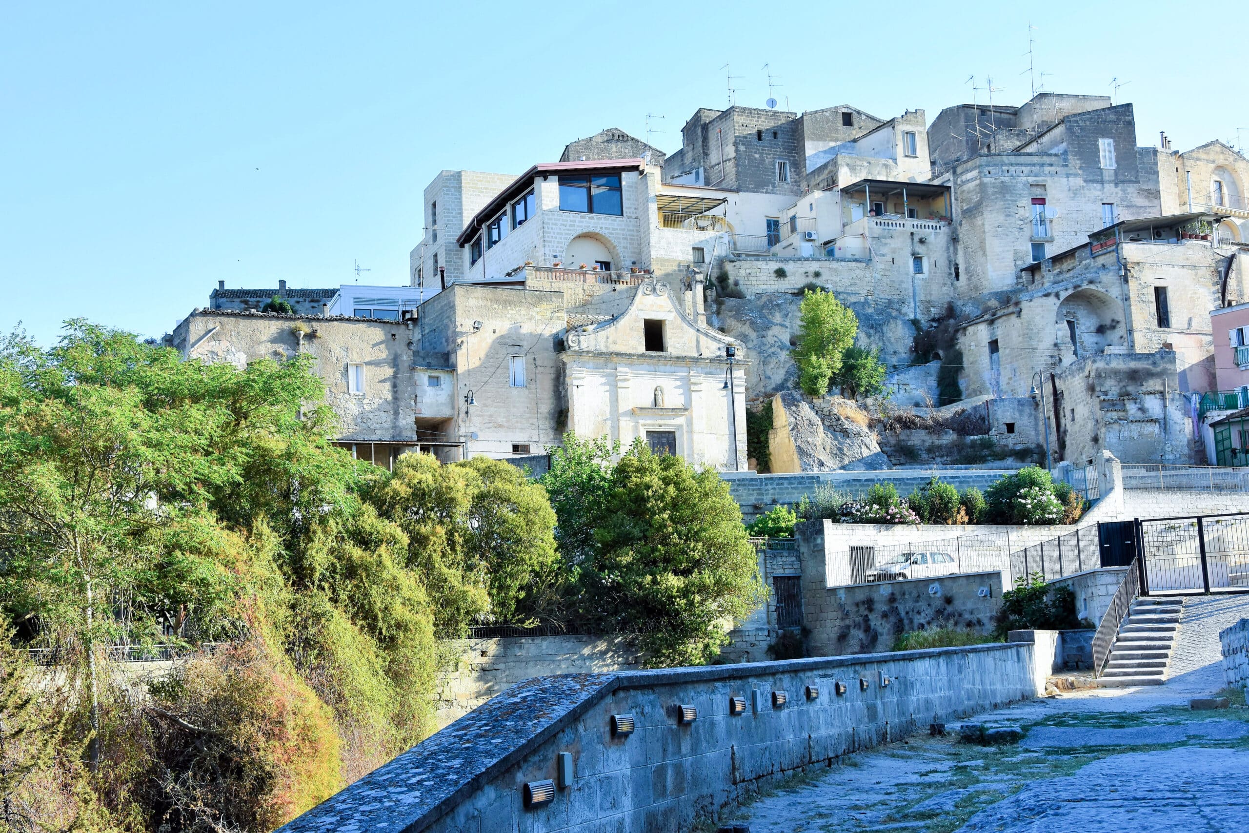 Rione Fondovito nel centro storico di Gravina in Puglia.